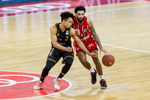 一方面得益 一方面得益