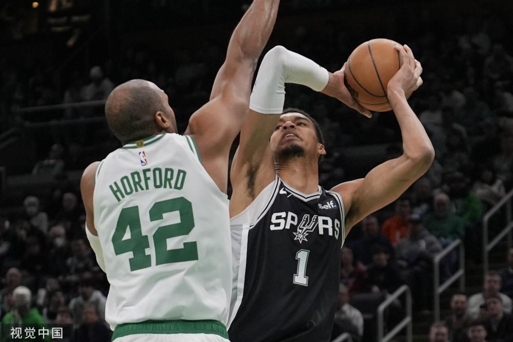 更是因为在 更是因为在