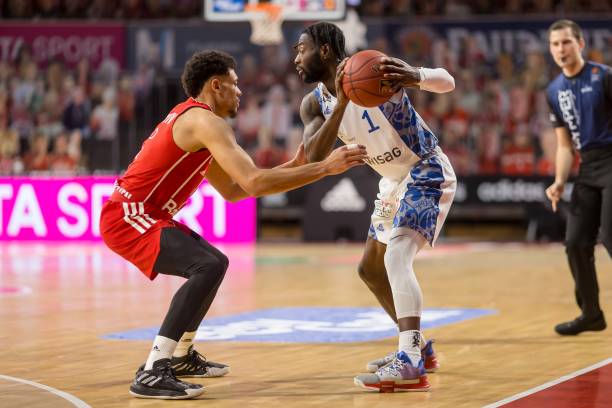 别耽误我们 别耽误我们