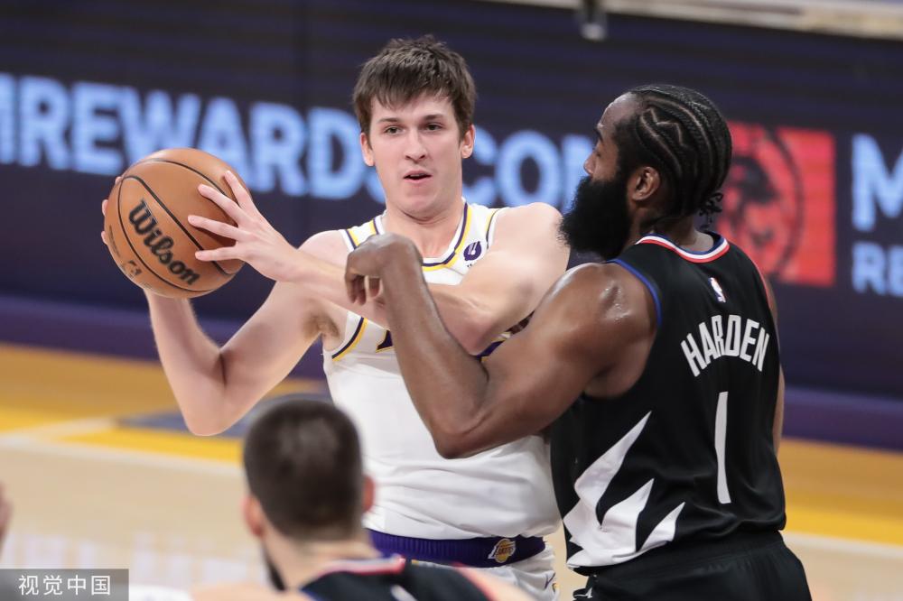 与法蒂之间 与法蒂之间